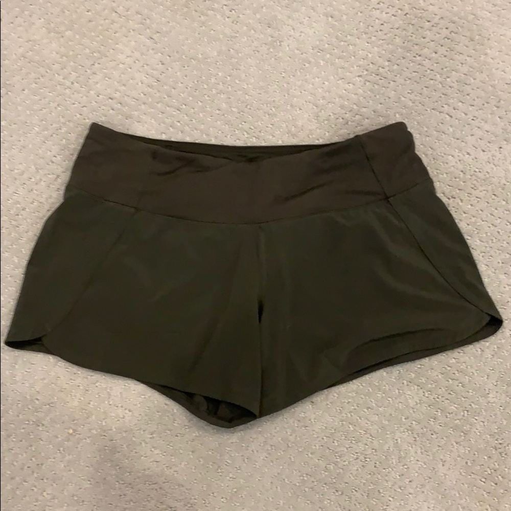 Lululemon shorts | olive green | size 6